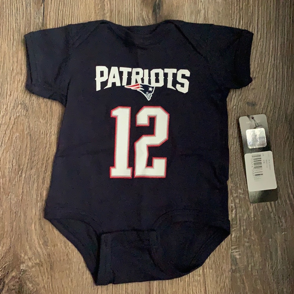 NWT NFL Patriots Brady 3 Month Navy Onesie